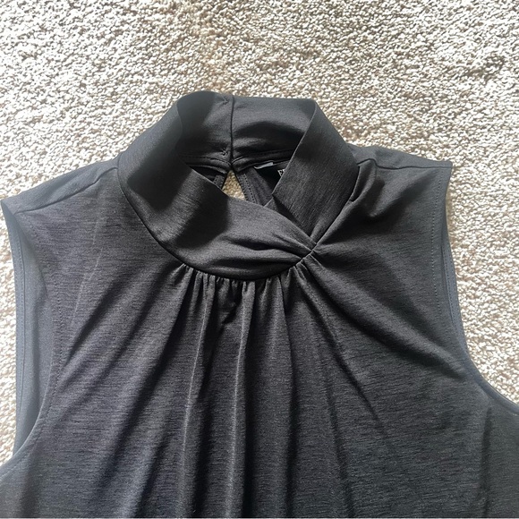NWT Ellen Tracy Sleeveless High Neck Twist Shell Blouse in Black Size Small - Picture 3 of 10